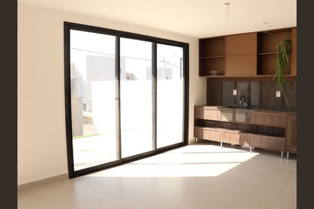 Casa de Condomínio à venda com 2 quartos, 100m² em Jardim Curitiba, Goiânia