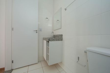 Apartamento para alugar com 55m², 2 quartos e 1 vaga Apartamento para alugar com 55m², 2 quartos e 1 vagaBANHEIRO
