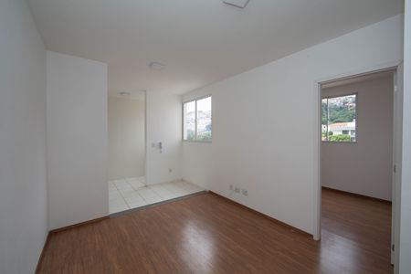 SALA de apartamento para alugar com 2 quartos, 55m² em Estoril, Belo Horizonte