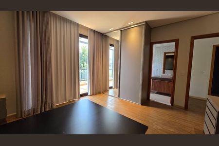 Casa de condomínio à venda com 714m², 3 quartos e 6 vagas