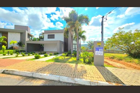 Casa de condomínio à venda com 714m², 3 quartos e 6 vagas