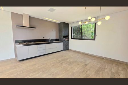 Casa de condomínio à venda com 714m², 3 quartos e 6 vagas