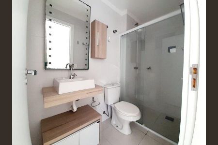 Apartamento para alugar com 95m², 3 quartos e 2 vagas Apartamento para alugar com 95m², 3 quartos e 2 vagasBanheiro social