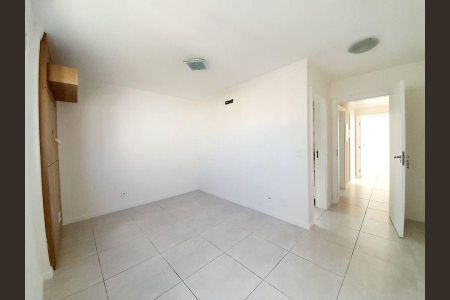 Apartamento para alugar com 95m², 3 quartos e 2 vagas Apartamento para alugar com 95m², 3 quartos e 2 vagasSuíte