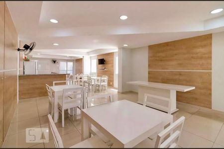 Apartamento à venda com 62m², 2 quartos e 1 vaga Apartamento à venda com 62m², 2 quartos e 1 vagaÁrea comum - Salão de festas