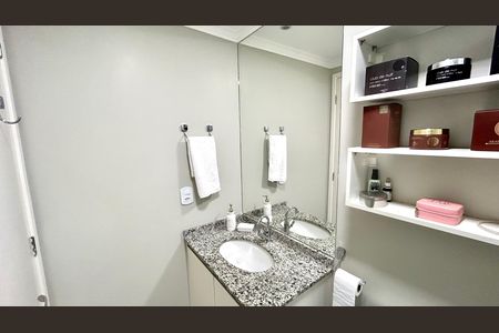 Apartamento à venda com 62m², 2 quartos e 1 vaga Apartamento à venda com 62m², 2 quartos e 1 vagaBanheiro 1