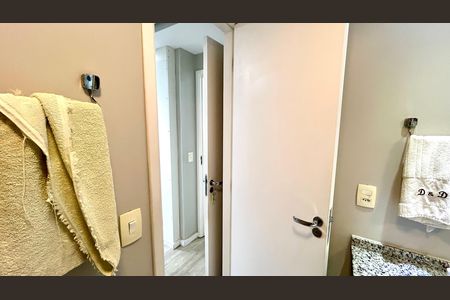 Apartamento à venda com 62m², 2 quartos e 1 vaga Apartamento à venda com 62m², 2 quartos e 1 vagaBanheiro da Suíte