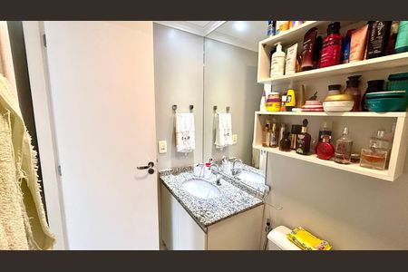 Apartamento à venda com 62m², 2 quartos e 1 vaga Apartamento à venda com 62m², 2 quartos e 1 vagaBanheiro da Suíte