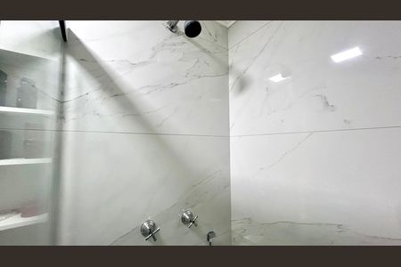 Apartamento à venda com 62m², 2 quartos e 1 vaga Apartamento à venda com 62m², 2 quartos e 1 vagaBanheiro 1