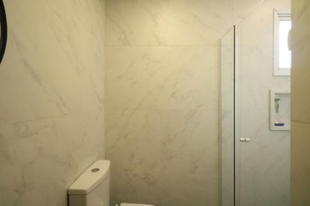 Apartamento à venda com 96m², 2 quartos e 3 vagas Apartamento à venda com 96m², 2 quartos e 3 vagasBanheiro Social