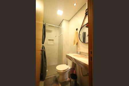 Apartamento à venda com 96m², 2 quartos e 3 vagas Apartamento à venda com 96m², 2 quartos e 3 vagasBanheiro da Suíte