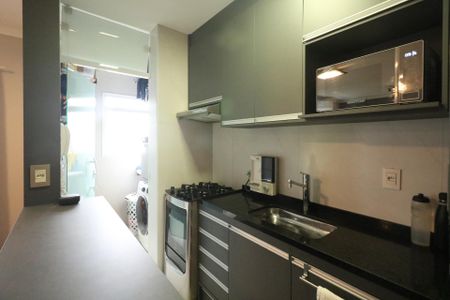 Apartamento à venda com 96m², 2 quartos e 3 vagas Apartamento à venda com 96m², 2 quartos e 3 vagasCozinha