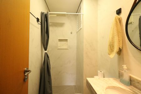 Apartamento à venda com 96m², 2 quartos e 3 vagas Apartamento à venda com 96m², 2 quartos e 3 vagasBanheiro da Suíte