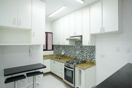Apartamento para alugar com 74m², 2 quartos e 1 vagaCozinha