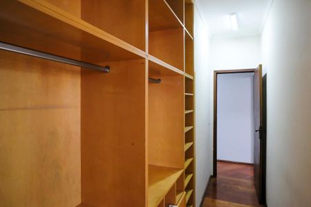 Apartamento para alugar com 74m², 2 quartos e 1 vagaCloset da suíte