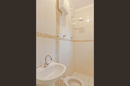 Banheiro de casa para alugar com 1 quarto, 50m² em Vila Amélia, São Paulo