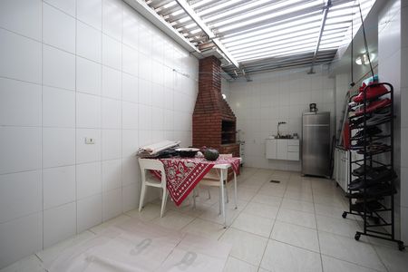 Casa à venda com 250m², 4 quartos e 3 vagasQuintal