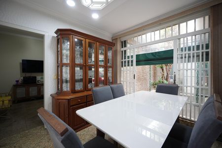 Casa à venda com 250m², 4 quartos e 3 vagasCopa