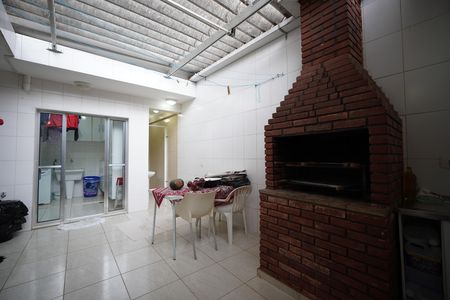 Casa à venda com 250m², 4 quartos e 3 vagasQuintal