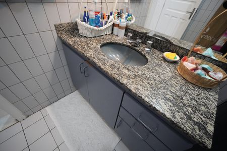 Casa à venda com 250m², 4 quartos e 3 vagasSuíte