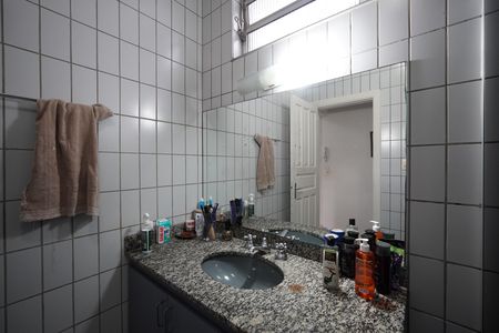Casa à venda com 250m², 4 quartos e 3 vagasBanheiro 2