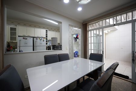 Casa à venda com 250m², 4 quartos e 3 vagasCopa