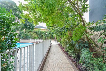 Apartamento à venda com 60m², 2 quartos e 1 vaga Apartamento à venda com 60m², 2 quartos e 1 vagaÁrea comum - Piscina