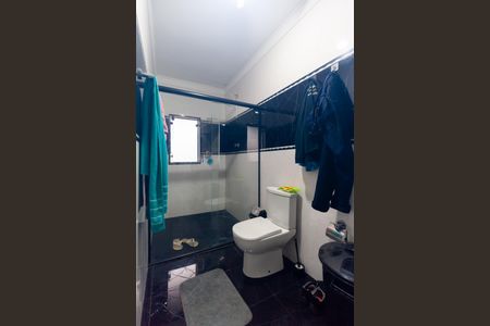 Banheiro da Suíte de casa à venda com 3 quartos, 312m² em Jardim Clara Regina, São Paulo