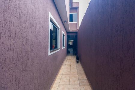 Corredor Lateral de casa à venda com 3 quartos, 312m² em Jardim Clara Regina, São Paulo