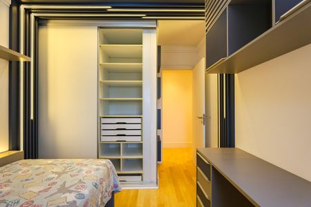 Apartamento para alugar com 261m², 4 quartos e 4 vagas Apartamento para alugar com 261m², 4 quartos e 4 vagasSuíte 4