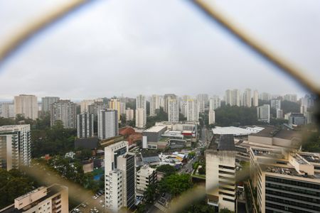 Apartamento para alugar com 261m², 4 quartos e 4 vagas Apartamento para alugar com 261m², 4 quartos e 4 vagasVista da Suíte 1