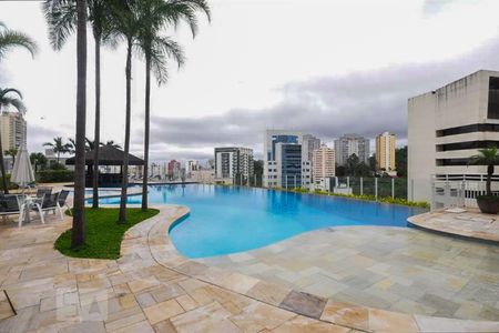 Apartamento para alugar com 261m², 4 quartos e 4 vagas Apartamento para alugar com 261m², 4 quartos e 4 vagasÁrea comum - Piscina
