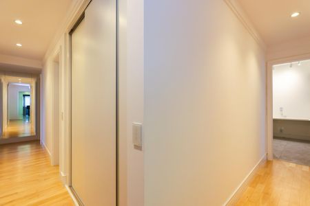 Apartamento para alugar com 261m², 4 quartos e 4 vagas Apartamento para alugar com 261m², 4 quartos e 4 vagasCorredor