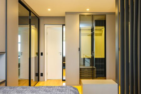 Apartamento para alugar com 261m², 4 quartos e 4 vagas Apartamento para alugar com 261m², 4 quartos e 4 vagasSuíte 1