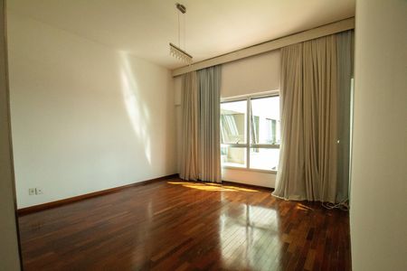 Apartamento à venda com 78m², 1 quarto e 2 vagas Apartamento à venda com 78m², 1 quarto e 2 vagasSala