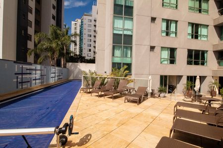 Apartamento à venda com 78m², 1 quarto e 2 vagas Apartamento à venda com 78m², 1 quarto e 2 vagasÁrea Comum - Piscina