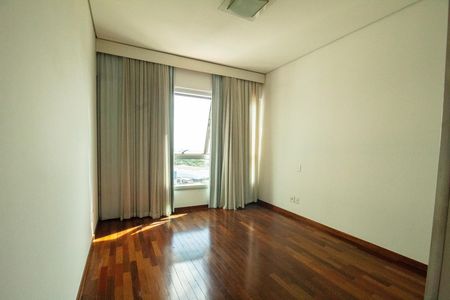 Apartamento à venda com 78m², 1 quarto e 2 vagas Apartamento à venda com 78m², 1 quarto e 2 vagasQuarto