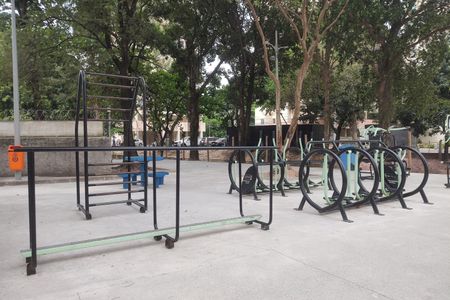 Apartamento à venda com 46m², 2 quartos e 1 vaga Apartamento à venda com 46m², 2 quartos e 1 vagaÁrea comum - Academia