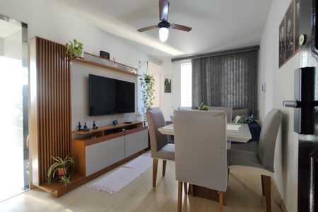 Apartamento à venda com 46m², 2 quartos e 1 vaga Apartamento à venda com 46m², 2 quartos e 1 vagaSala