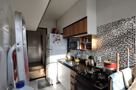 Apartamento à venda com 46m², 2 quartos e 1 vaga Apartamento à venda com 46m², 2 quartos e 1 vagaCozinha - Armários