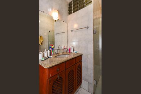 Apartamento à venda com 120m², 3 quartos e sem vaga Apartamento à venda com 120m², 3 quartos e sem vagaBanheiro Social