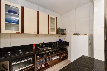Apartamento à venda com 120m², 3 quartos e sem vaga Apartamento à venda com 120m², 3 quartos e sem vagaCozinha