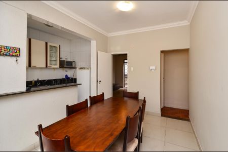 Apartamento à venda com 120m², 3 quartos e sem vaga Apartamento à venda com 120m², 3 quartos e sem vagaSala de Jantar