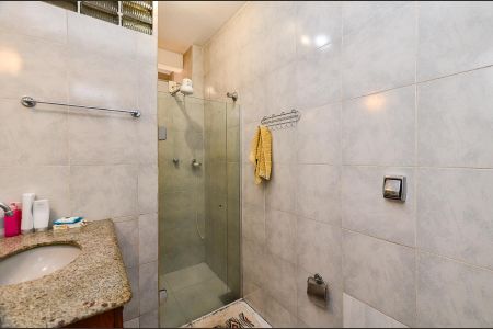Apartamento à venda com 120m², 3 quartos e sem vaga Apartamento à venda com 120m², 3 quartos e sem vagaBanheiro Social