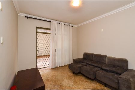 Apartamento à venda com 120m², 3 quartos e sem vaga Apartamento à venda com 120m², 3 quartos e sem vagaSala de Estar