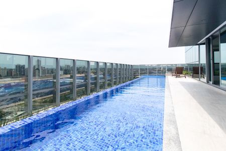 Studio para alugar com 30m², 1 quarto e 1 vaga Studio para alugar com 30m², 1 quarto e 1 vagaÁrea comum - Piscina