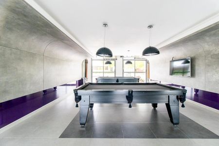 Studio para alugar com 30m², 1 quarto e 1 vaga Studio para alugar com 30m², 1 quarto e 1 vagaSala de Jogos