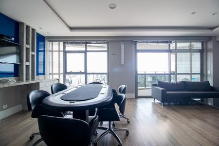 Studio para alugar com 30m², 1 quarto e 1 vaga Studio para alugar com 30m², 1 quarto e 1 vagaSala de Jogos