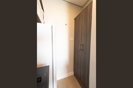 Detalhe da cozinha de kitnet/studio para alugar com 1 quarto, 30m² em Rebouças, Curitiba