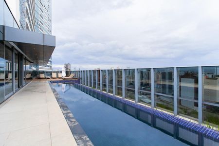 Studio para alugar com 30m², 1 quarto e 1 vaga Studio para alugar com 30m², 1 quarto e 1 vagaÁrea comum - Piscina